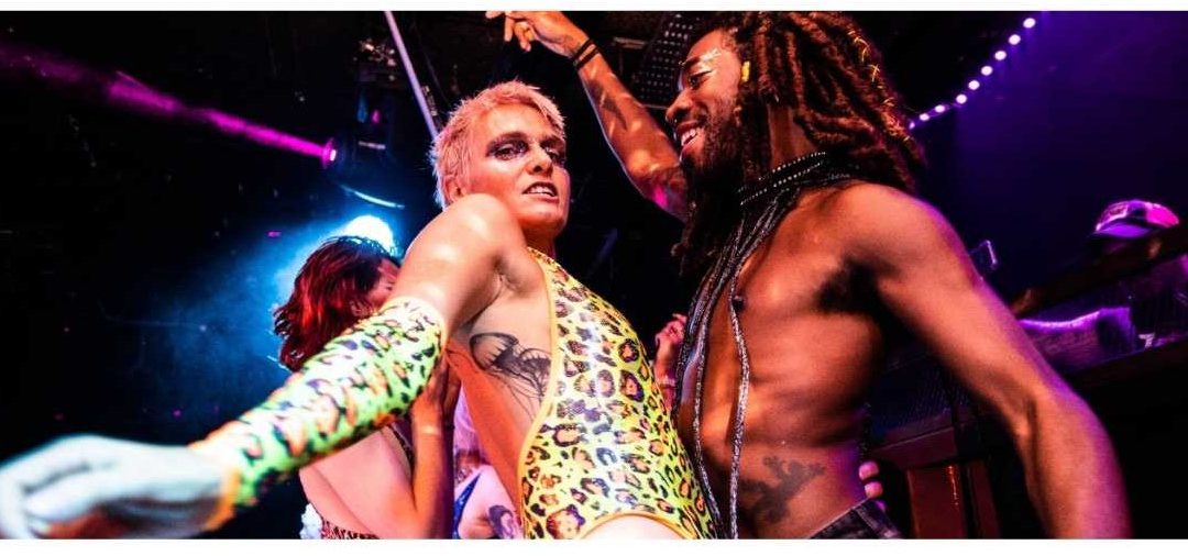 Party Theme Ideas: How to Plan a Party and What to Wear