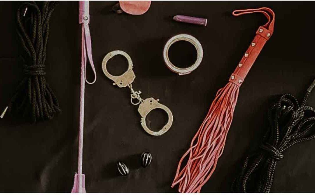 What Does Kink Mean? List of Kink Fantasies and Their Definitions