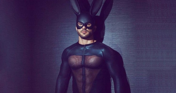 sexy Halloween costumes