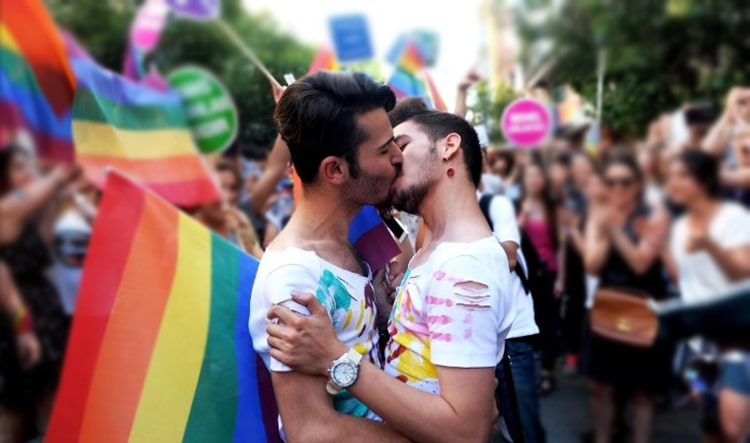 Attend-pride homo
