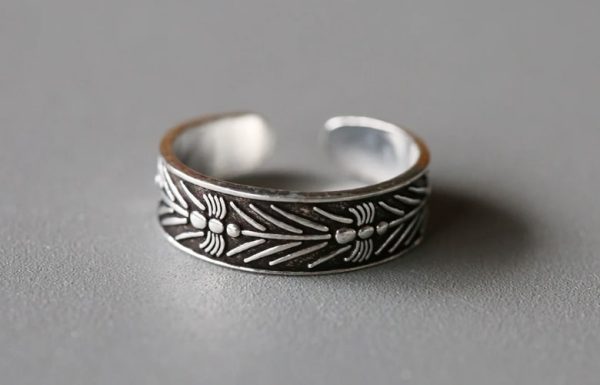 adjustable ring