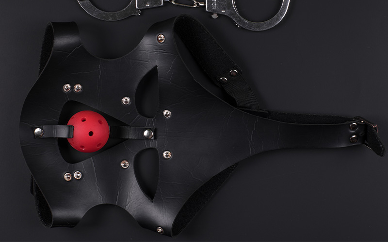 How to Decide Which Leather BDSM Mask Is for You?