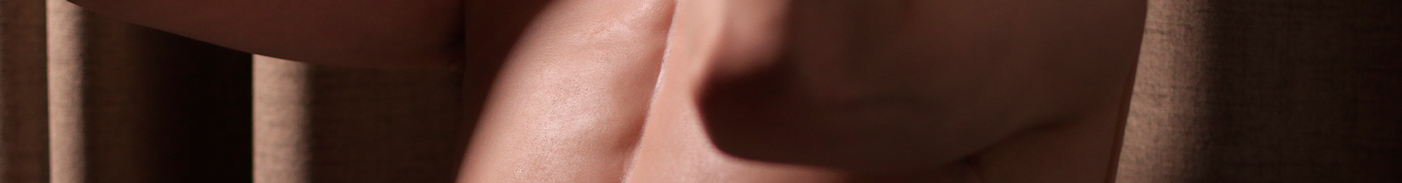 realistic-muscle-suit-without-arms_01