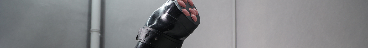 silicone-bull-drone-hood-puppy-gimp-suit_01