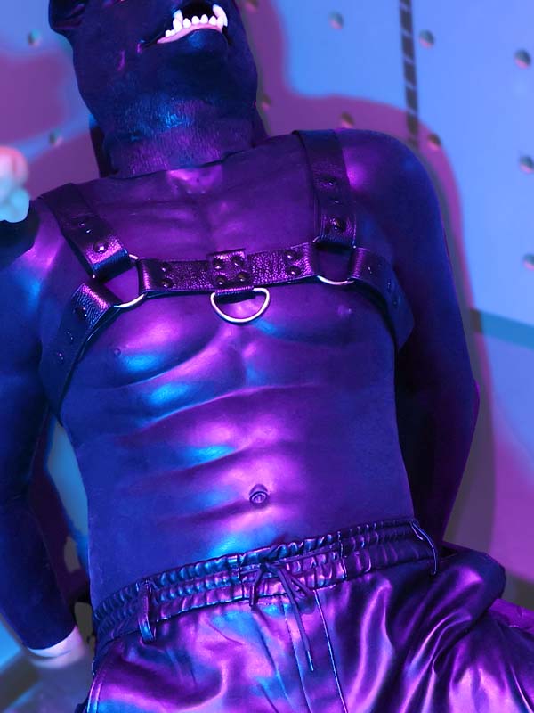 black_lean_body_muscle_suit_with_arms_10