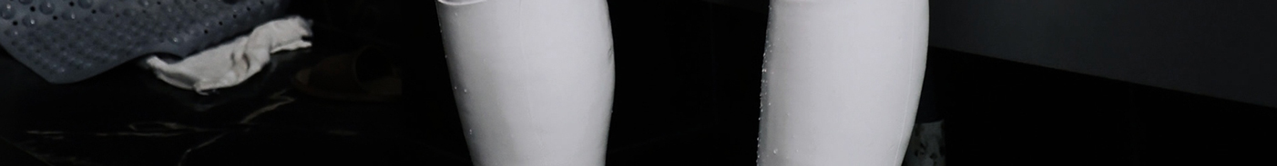 white-glossy-silicone-feet-covers_01