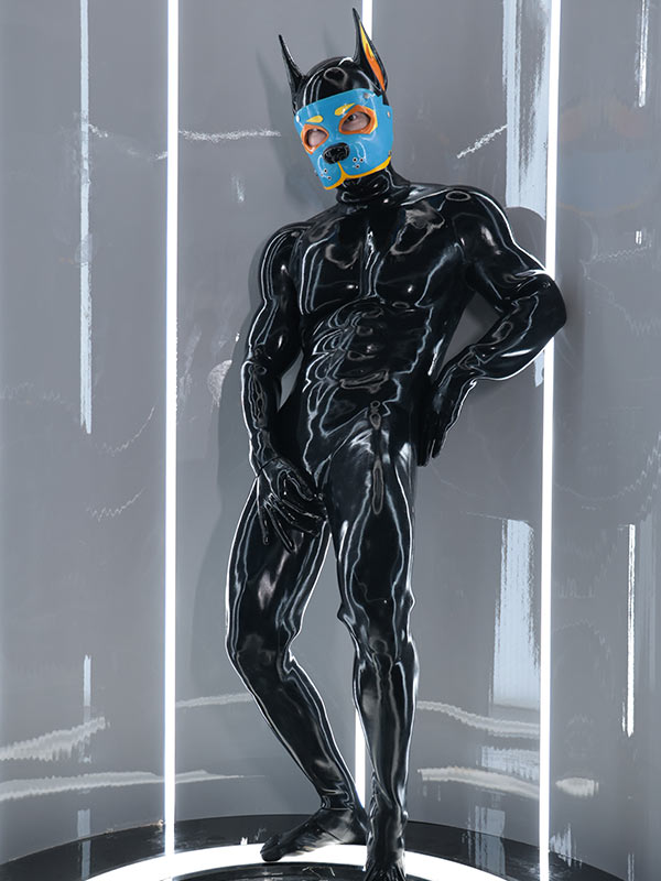black-glossy-silicone-muzzle-puppy-Muscle-petsuit-set_32