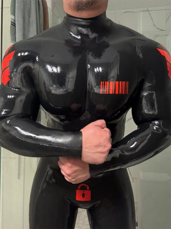 black-glossy-silicone-muscle-suit -lock-2
