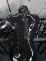 black-glossy-silicone-thor-muscle-petsuit-set-with-oversized-zipper2_09